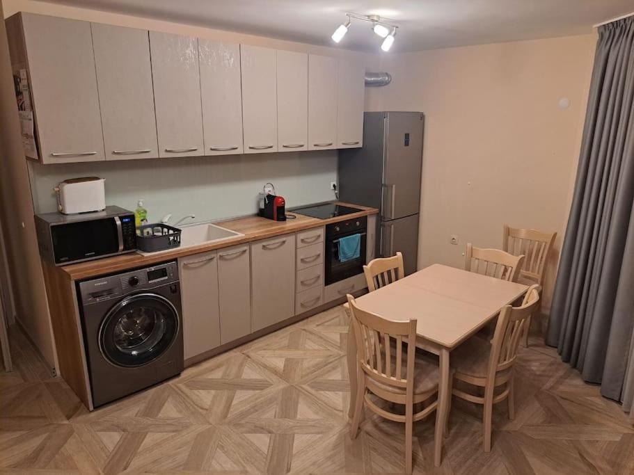 Markapart 3 - Apartment In Downtown Русе Экстерьер фото